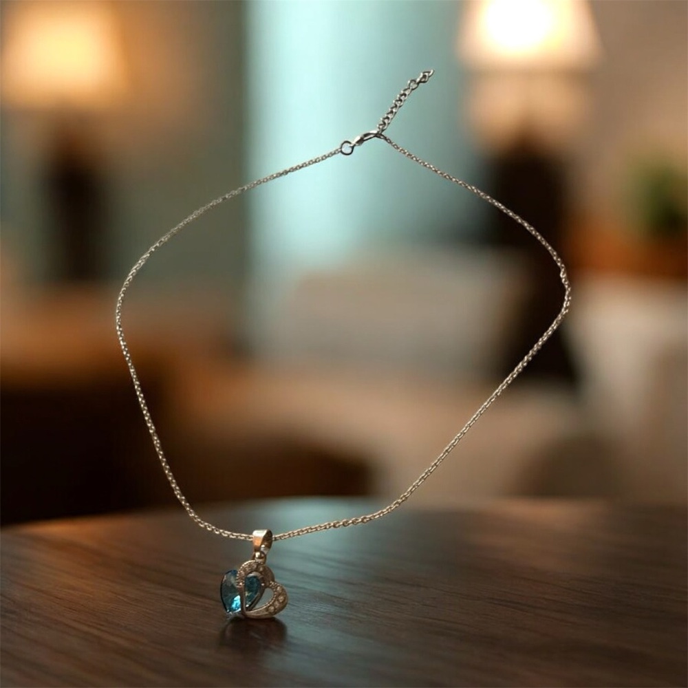 Double heart blue necklace